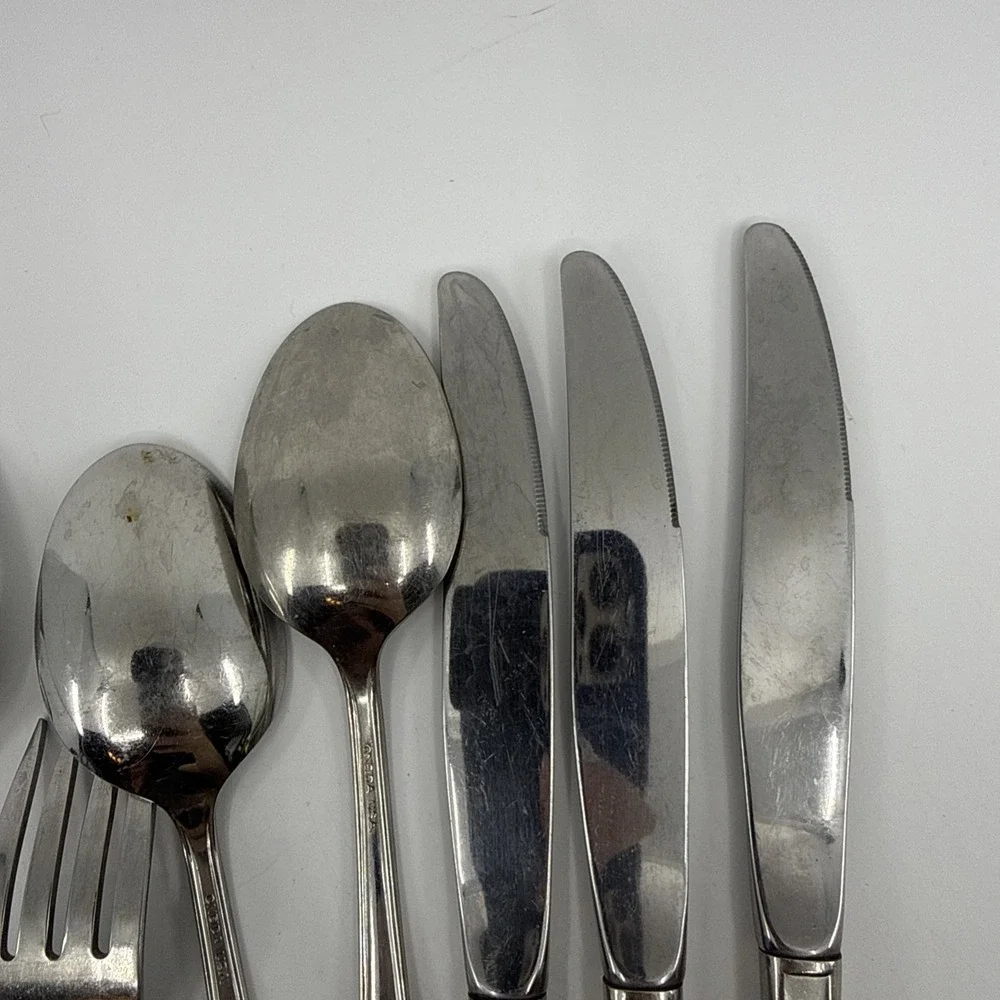 Lot of 10 Oneida USA Stainless Flatware Liberty's Light‎ Forks Spoons Knives
